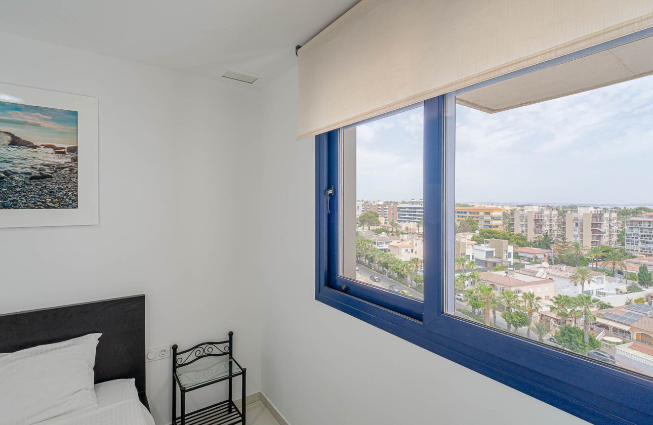 Resale - Apartment / flat - Punta Prima