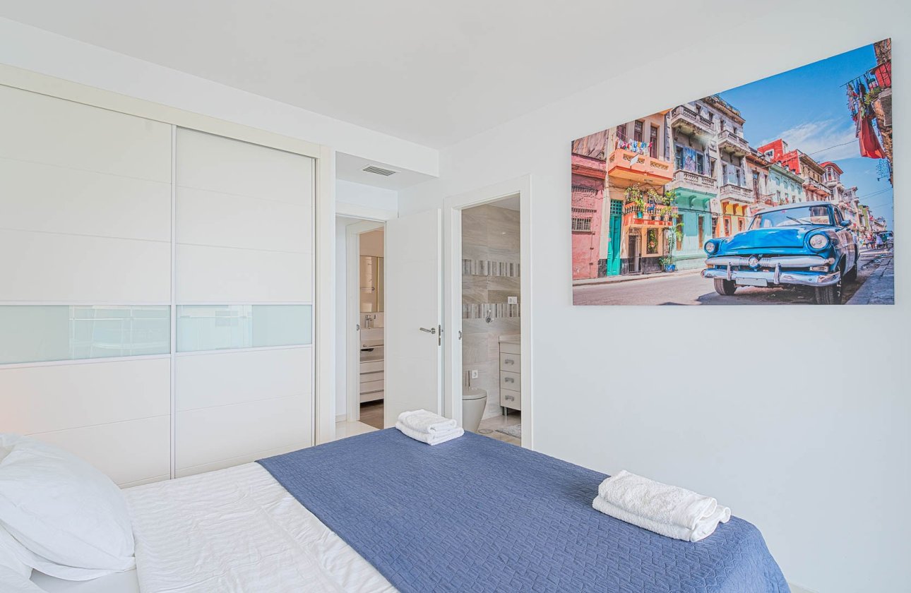 Resale - Apartment / flat - Punta Prima