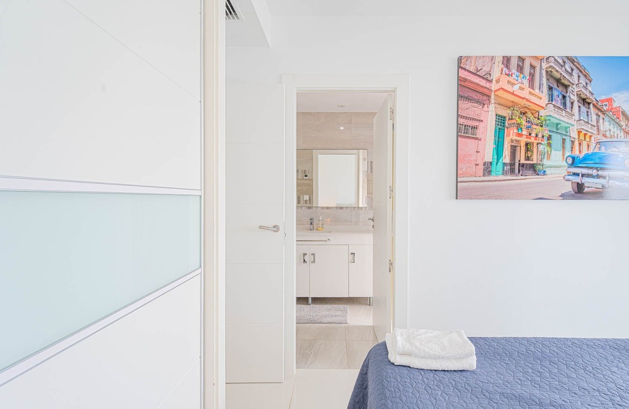 Resale - Apartment / flat - Punta Prima