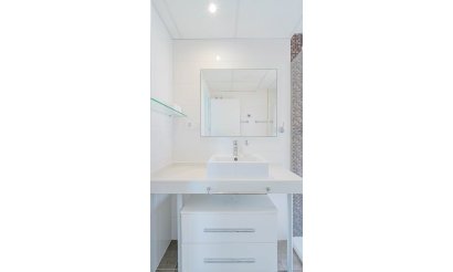 Resale - Apartment / flat - Punta Prima