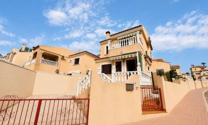 Resale - Villa - Orihuela Costa - Villamartin