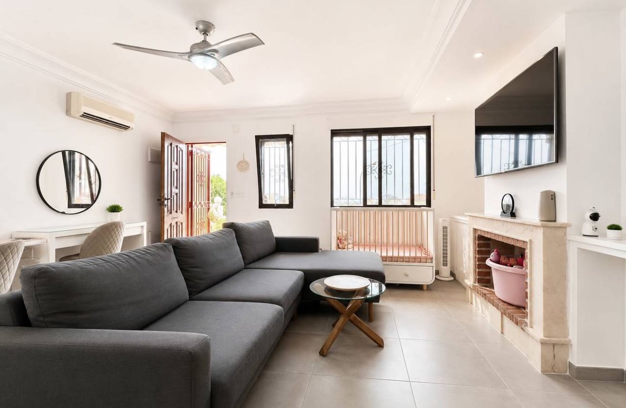 Resale - Villa - Orihuela Costa - Villamartin