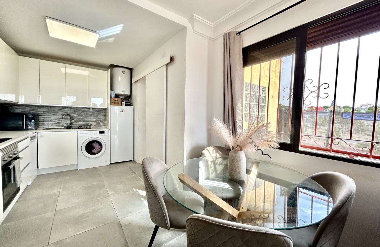 Resale - Villa - Orihuela Costa - Villamartin