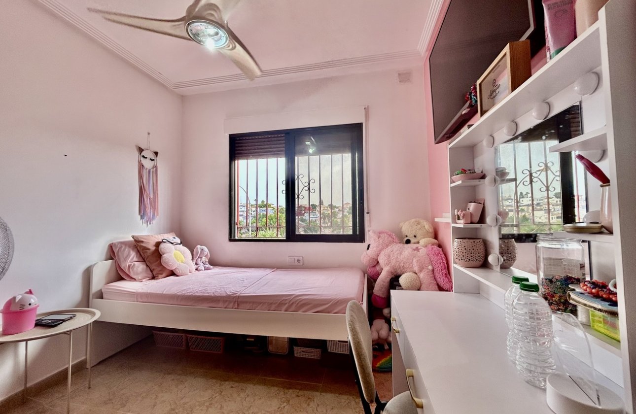 Resale - Villa - Orihuela Costa - Villamartin