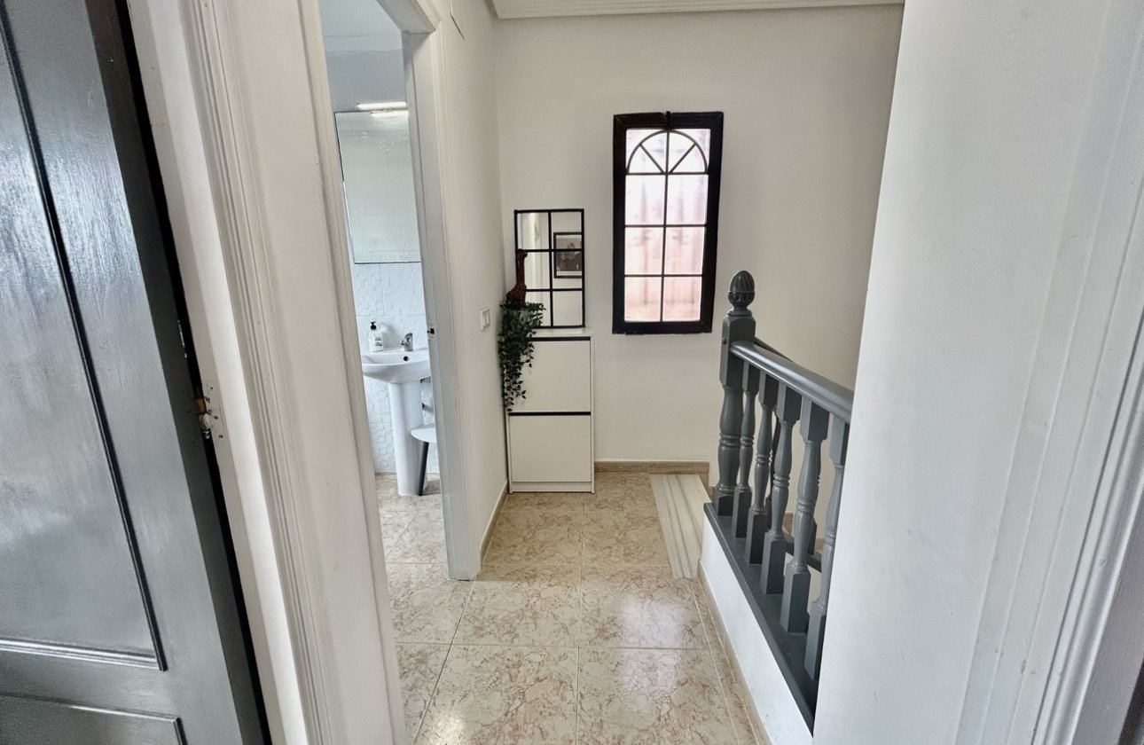 Resale - Villa - Orihuela Costa - Villamartin