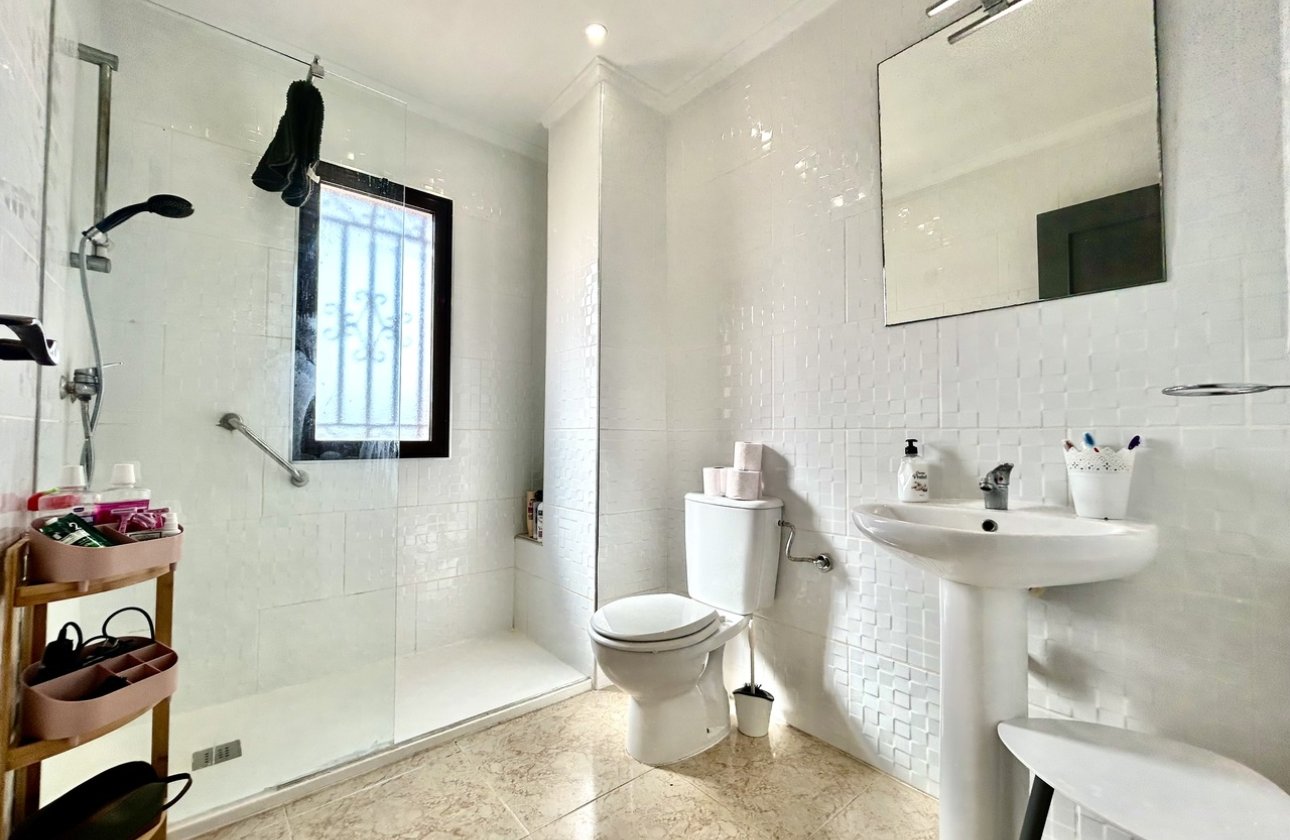 Resale - Villa - Orihuela Costa - Villamartin