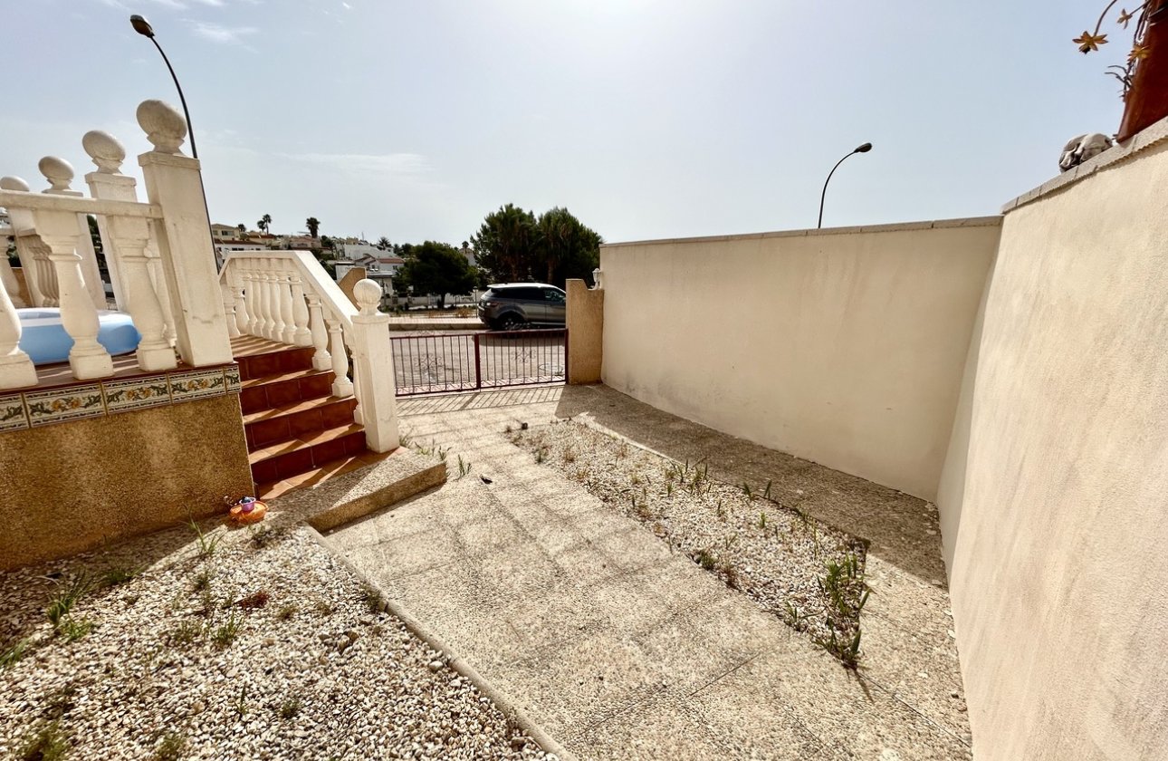 Resale - Villa - Orihuela Costa - Villamartin