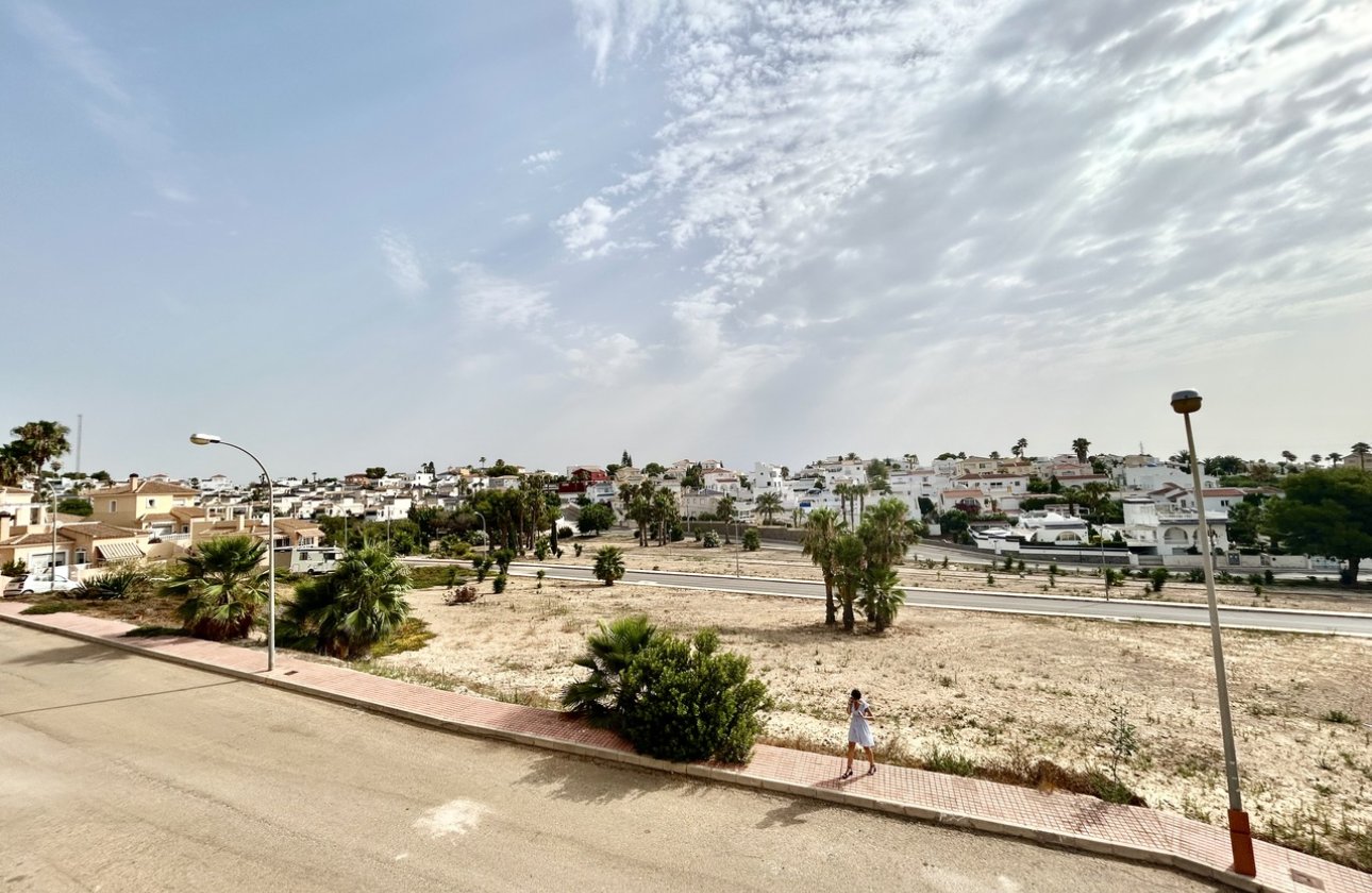 Resale - Villa - Orihuela Costa - Villamartin