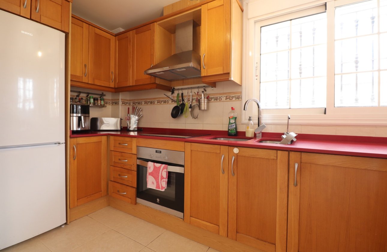 Resale - Villa / Semi detached - Los Montesinos - La Herrada