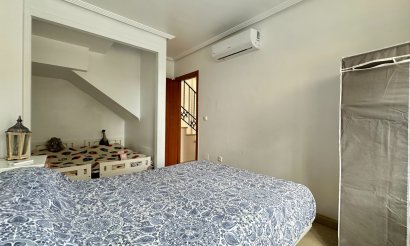 Resale - Villa / Semi detached - Los Montesinos - La Herrada