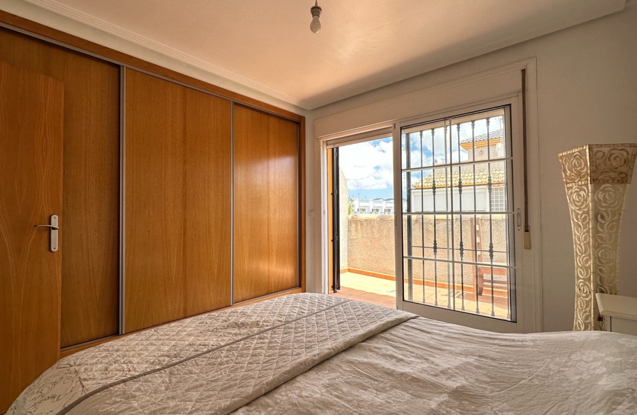 Resale - Villa / Semi detached - Los Montesinos - La Herrada