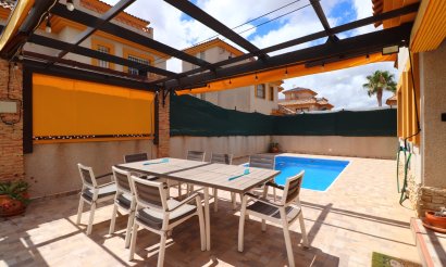 Resale - Villa / Semi detached - Los Montesinos - La Herrada