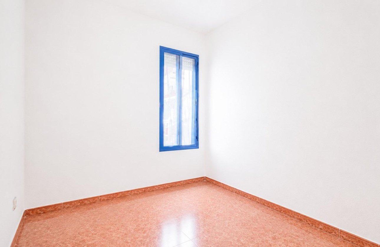 Resale - Apartment / flat - Torrevieja - Estacion de autobuses