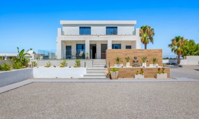 Resale - Villa - Los Montesinos - La Herrada