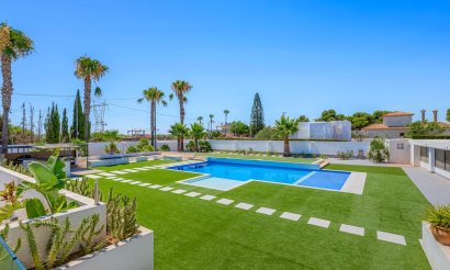 Resale - Villa - Los Montesinos - La Herrada