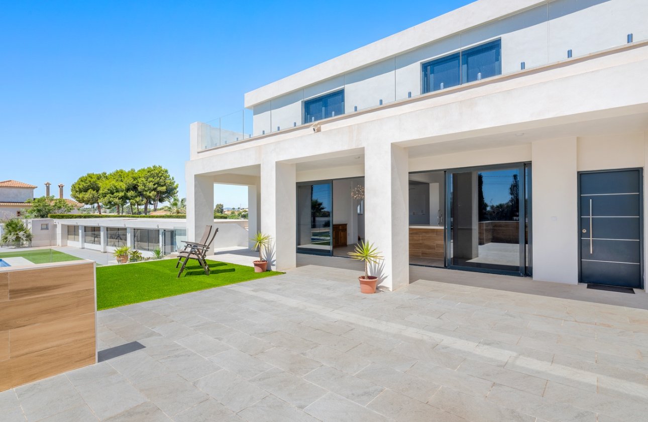 Resale - Villa - Los Montesinos - La Herrada