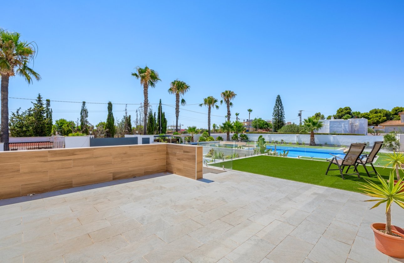 Resale - Villa - Los Montesinos - La Herrada