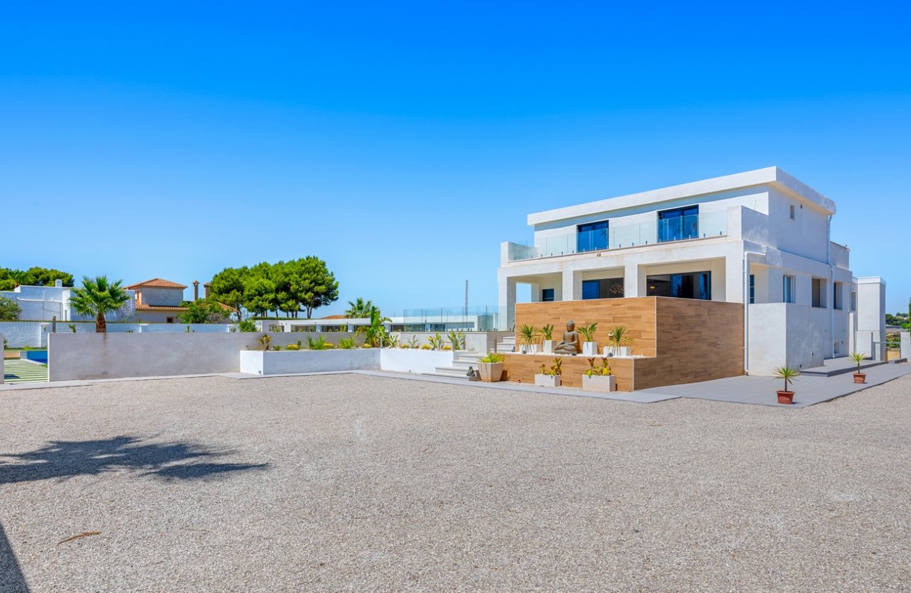 Resale - Villa - Los Montesinos - La Herrada