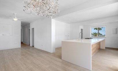 Resale - Villa - Los Montesinos - La Herrada
