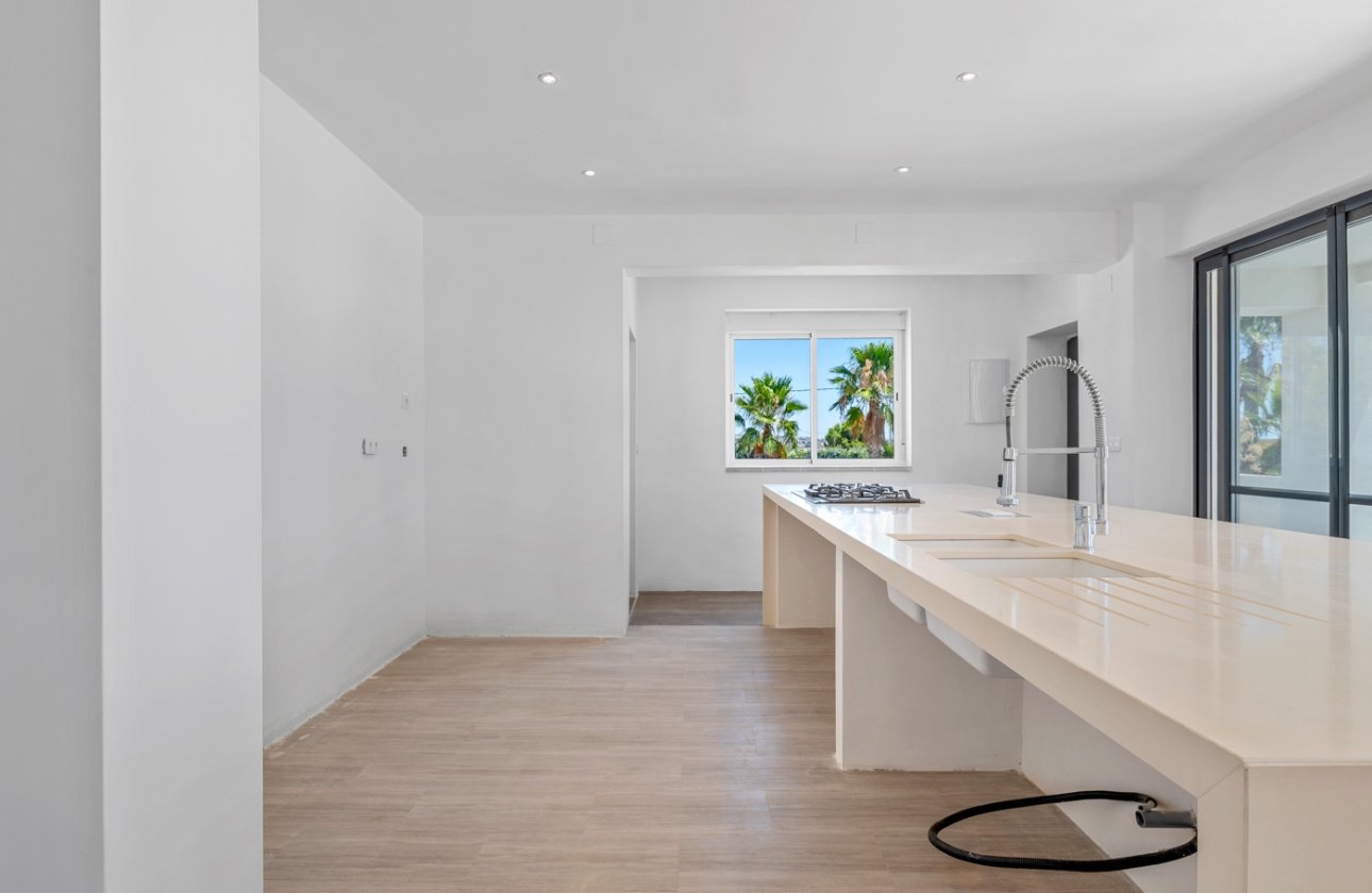 Resale - Villa - Los Montesinos - La Herrada