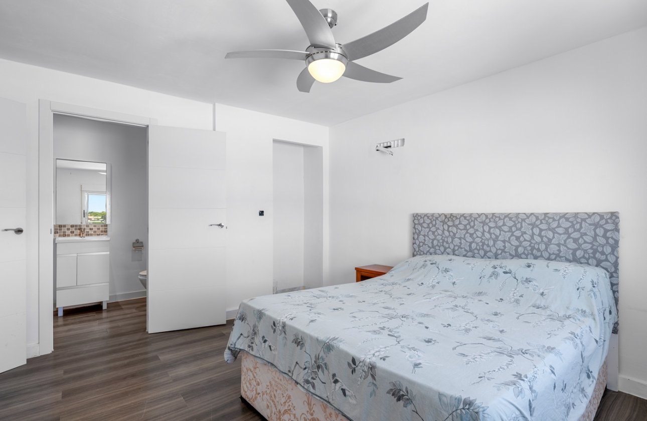 Resale - Villa - Los Montesinos - La Herrada