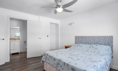Resale - Villa - Los Montesinos - La Herrada