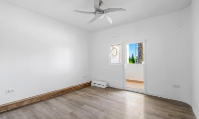 Resale - Villa - Los Montesinos - La Herrada