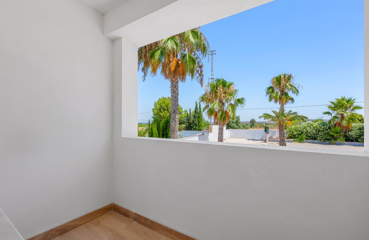 Resale - Villa - Los Montesinos - La Herrada