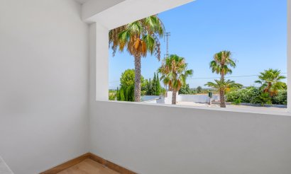 Resale - Villa - Los Montesinos - La Herrada