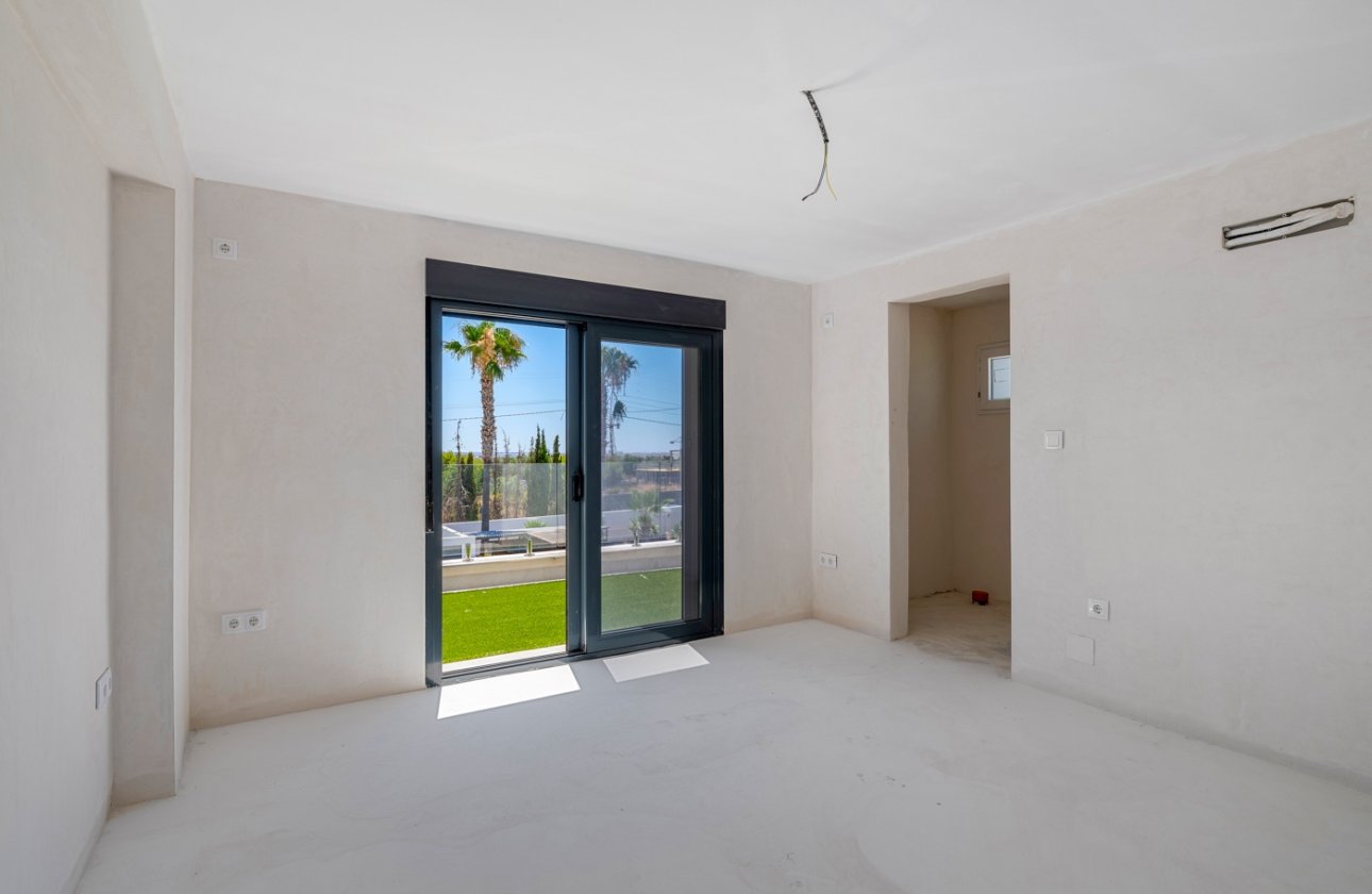 Resale - Villa - Los Montesinos - La Herrada