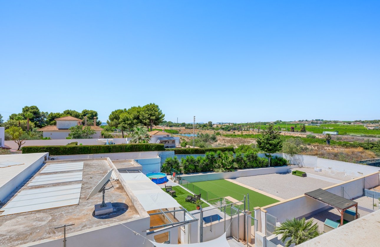 Resale - Villa - Los Montesinos - La Herrada