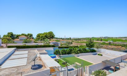 Resale - Villa - Los Montesinos - La Herrada