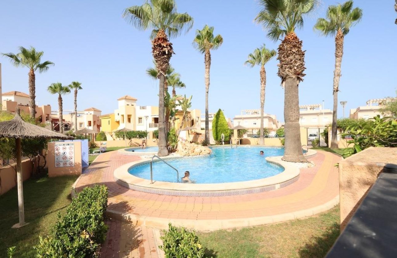 Resale - Bungalow - Torrevieja - Los altos