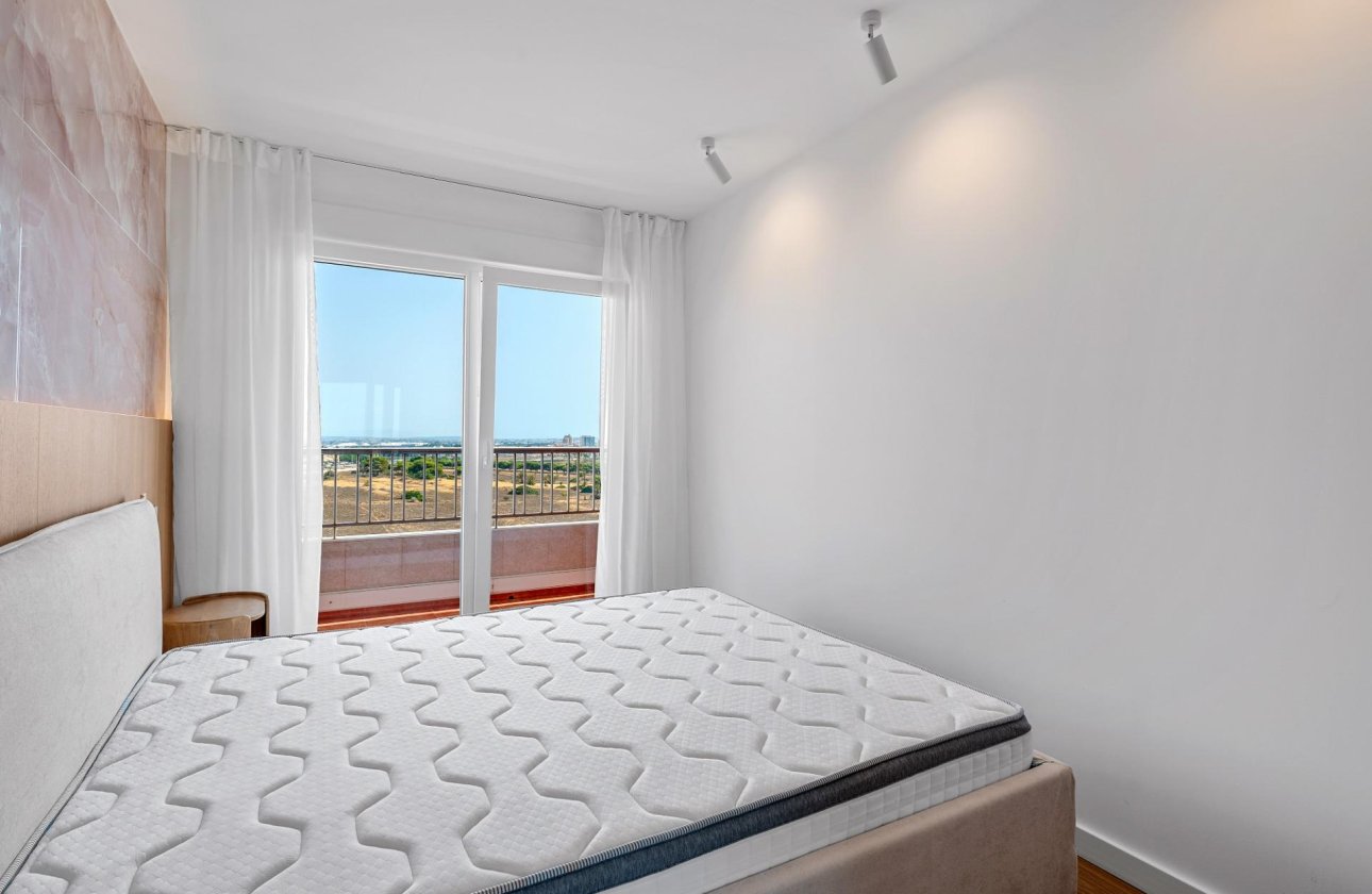 Resale - Apartment / flat - Torrevieja - Punta prima