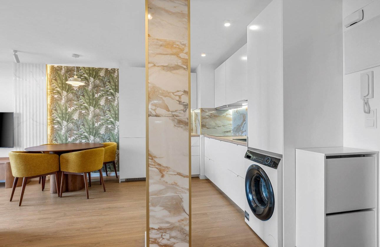 Resale - Apartment / flat - Torrevieja - Punta prima