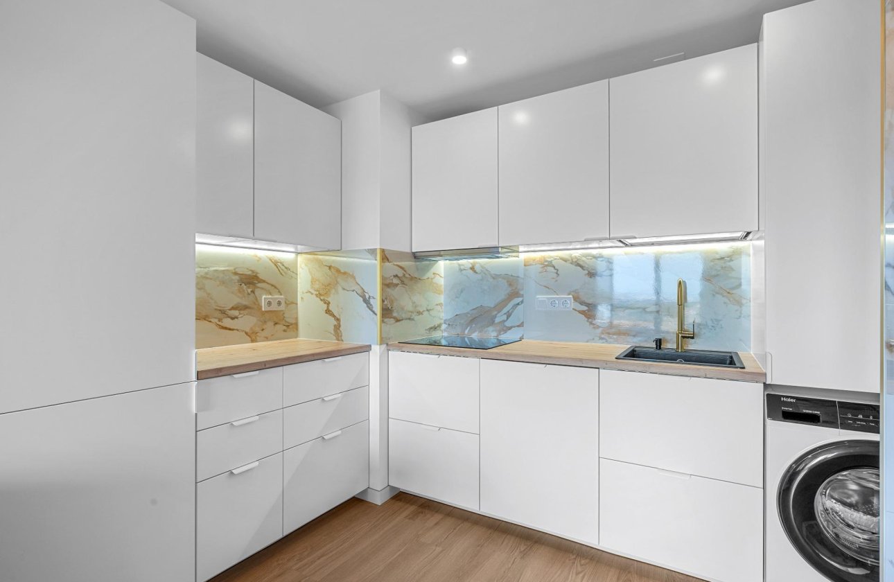 Resale - Apartment / flat - Torrevieja - Punta prima