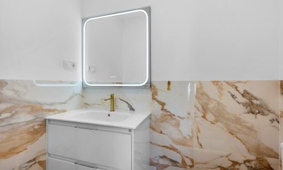 Resale - Apartment / flat - Torrevieja - Punta prima