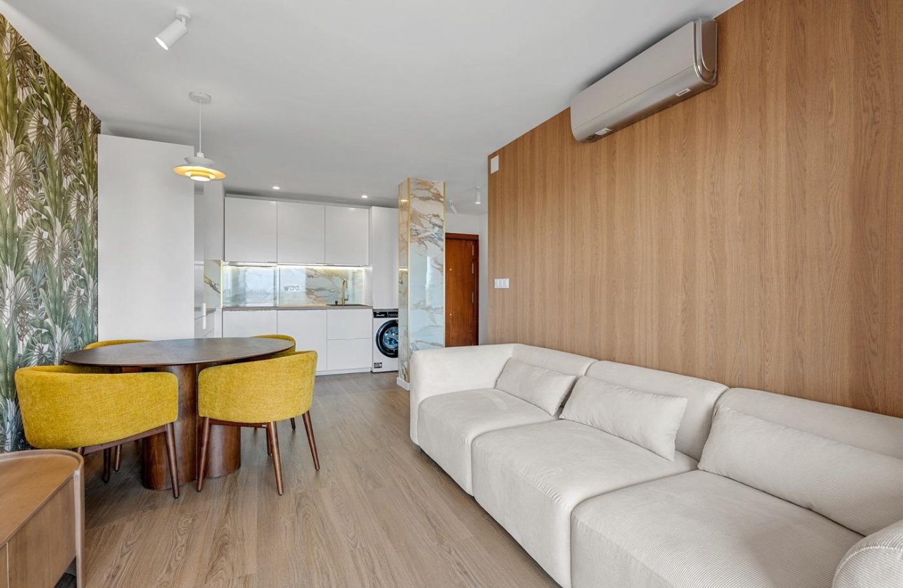 Resale - Apartment / flat - Torrevieja - Punta prima