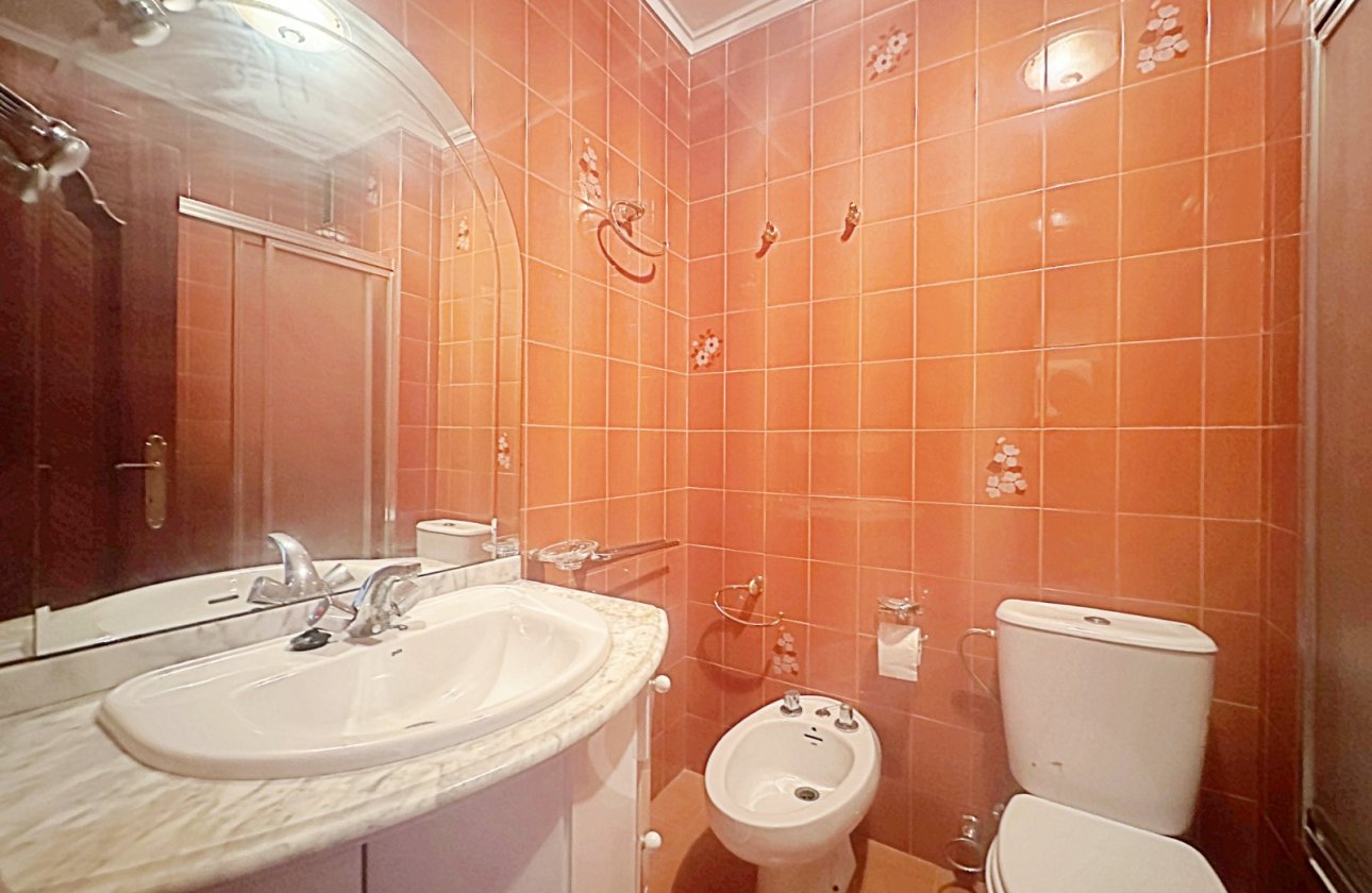 Resale - Apartment / flat - Torrevieja