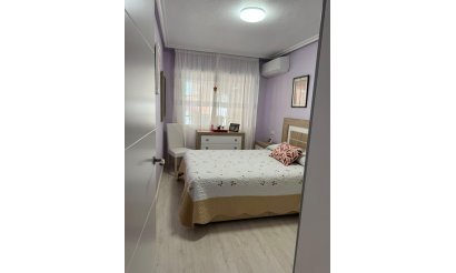 Resale - Apartment / flat - Torrevieja - Playa de los Locos