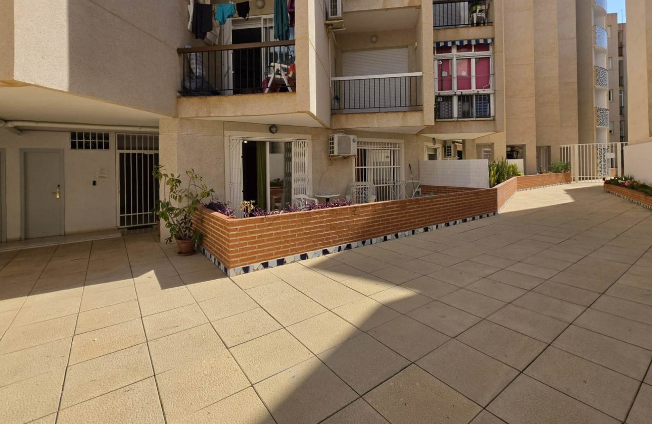 Resale - Apartment / flat - Torrevieja - Habaneras