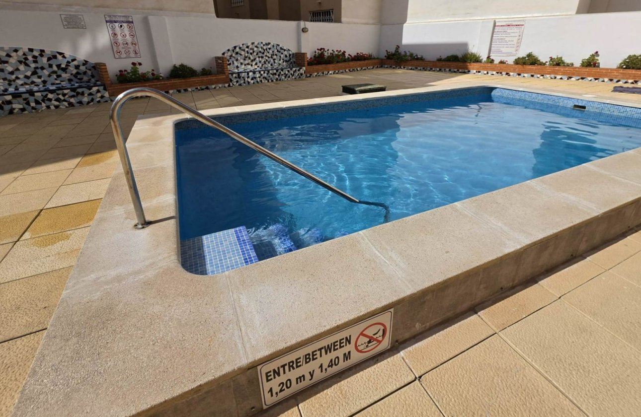 Resale - Apartment / flat - Torrevieja - Habaneras