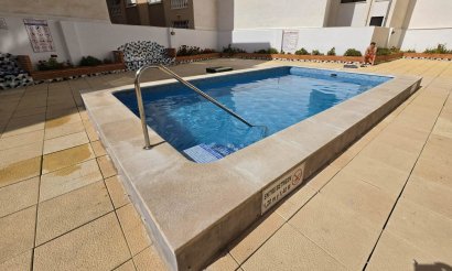 Resale - Apartment / flat - Torrevieja - Habaneras