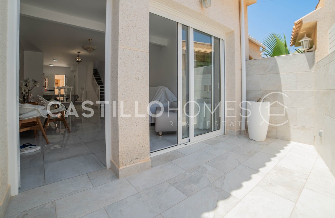 Resale - Townhouse - Torrevieja - Urb. Rosaleda