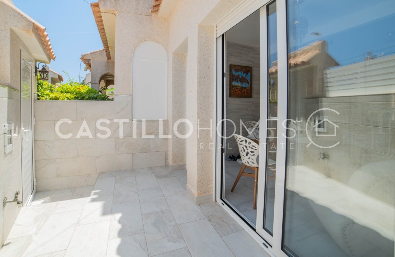 Resale - Townhouse - Torrevieja - Urb. Rosaleda