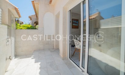 Resale - Townhouse - Torrevieja - Urb. Rosaleda