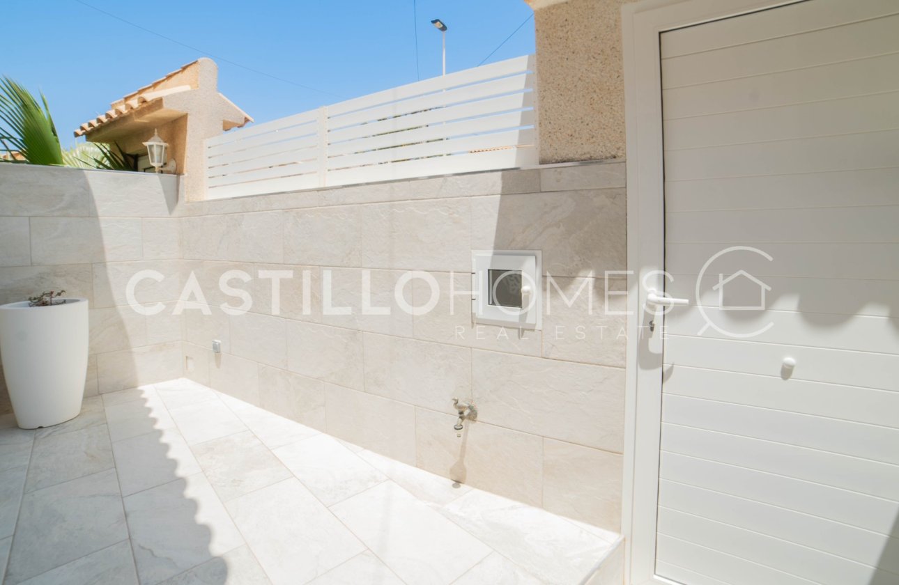 Resale - Townhouse - Torrevieja - Urb. Rosaleda