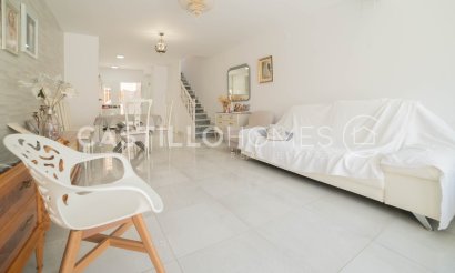 Resale - Townhouse - Torrevieja - Urb. Rosaleda