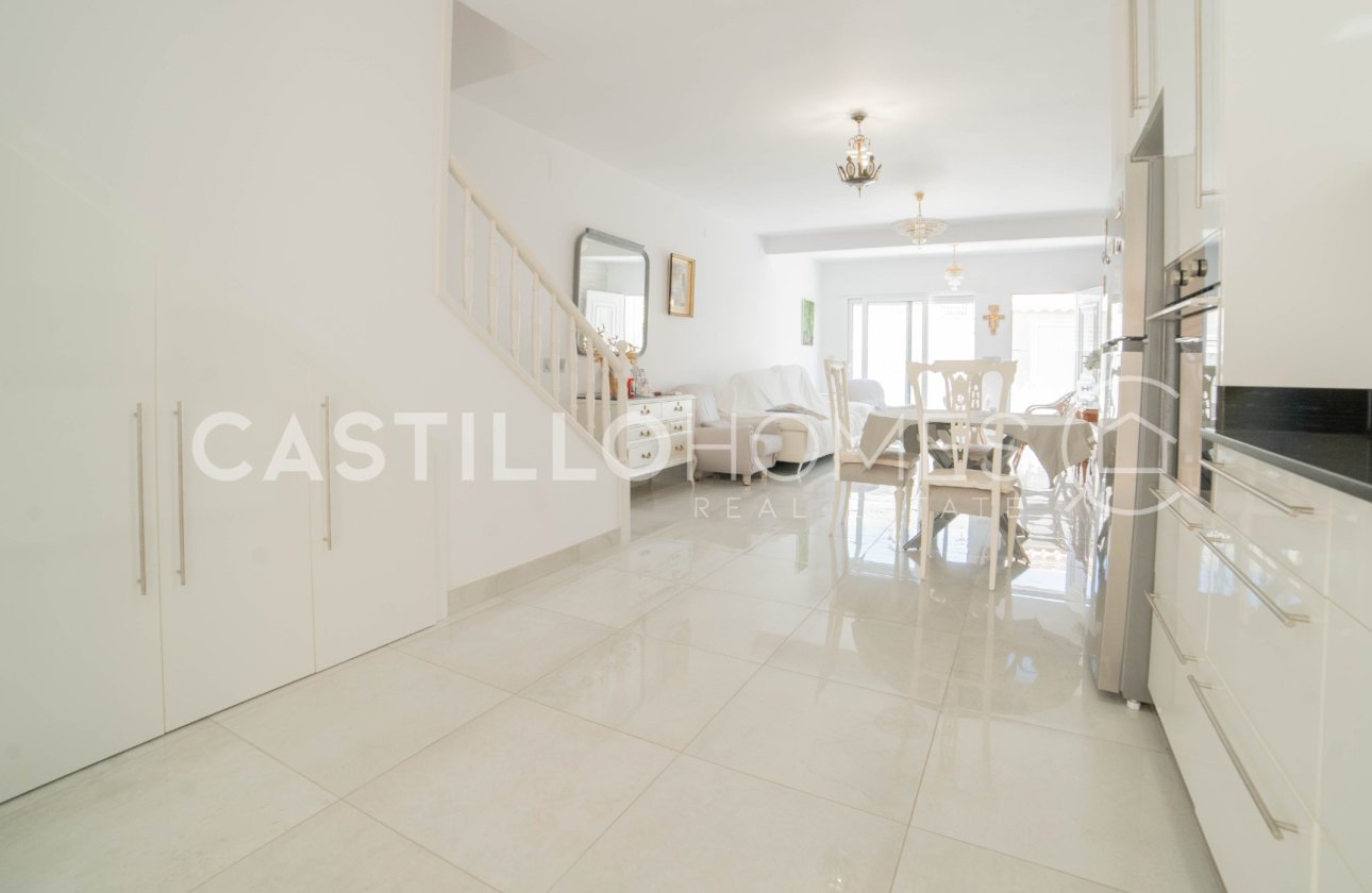Resale - Townhouse - Torrevieja - Urb. Rosaleda
