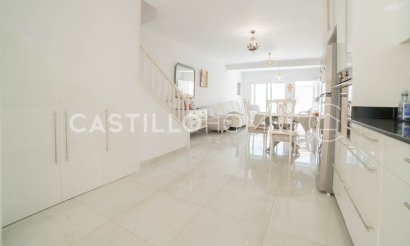 Resale - Townhouse - Torrevieja - Urb. Rosaleda